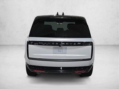2026 Land Rover Range Rover P530 Autobiography