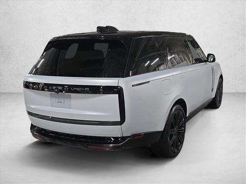 2026 Land Rover Range Rover P530 Autobiography