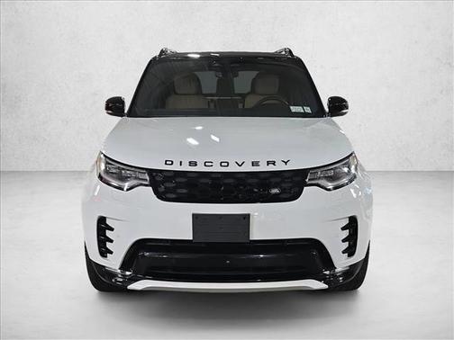 Fuji White 2025 Land Rover Discovery P360 Dynamic SE