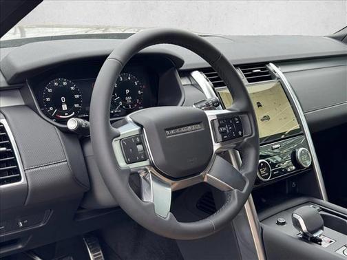 2024 Land Rover Discovery P360 Dynamic SE