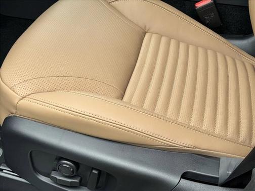 2024 Land Rover Discovery P360 Dynamic SE