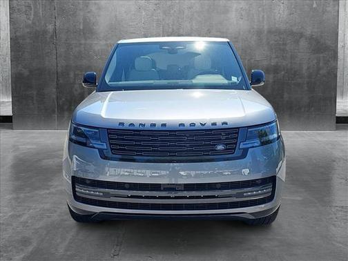 2025 Land Rover Range Rover P400 SE