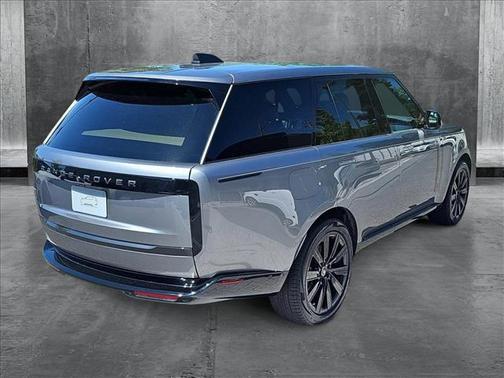 2025 Land Rover Range Rover P400 SE
