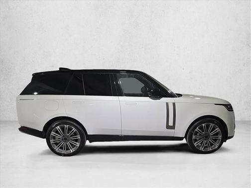 Ostuni Pearl White Premium Metallic 2026 Land Rover Range Rover P530 SE