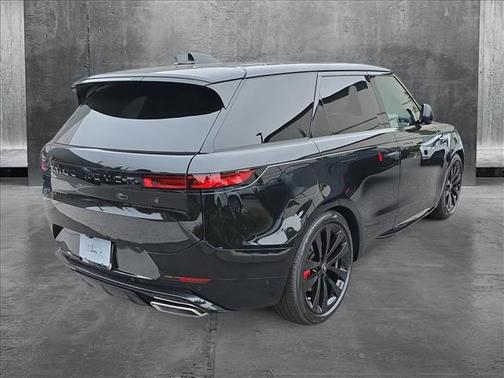 2025 Land Rover Range Rover Sport SE