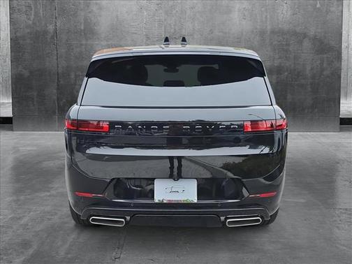 2025 Land Rover Range Rover Sport SE
