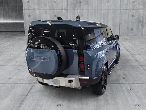 2025 Land Rover Defender 110 P400 S