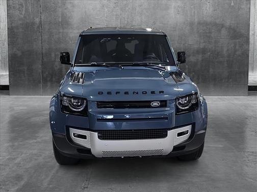 2025 Land Rover Defender 110 P400 S