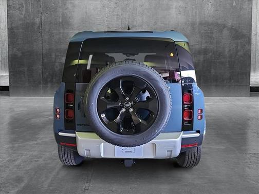 2025 Land Rover Defender S