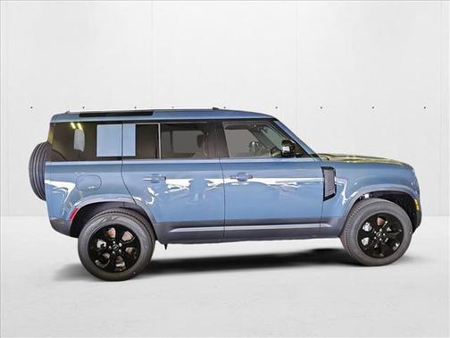2025 Land Rover Defender S