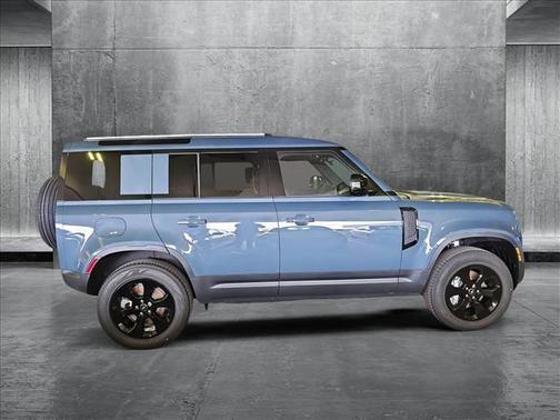 2025 Land Rover Defender S