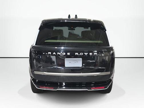 2026 Land Rover Range Rover P530 Autobiography