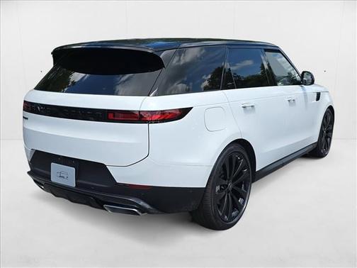 2025 Land Rover Range Rover Sport SE