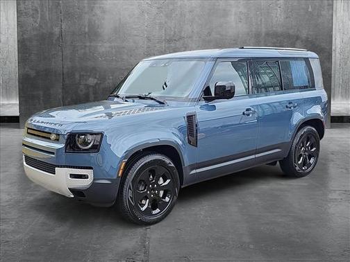 2025 Land Rover Defender 110 P400 S
