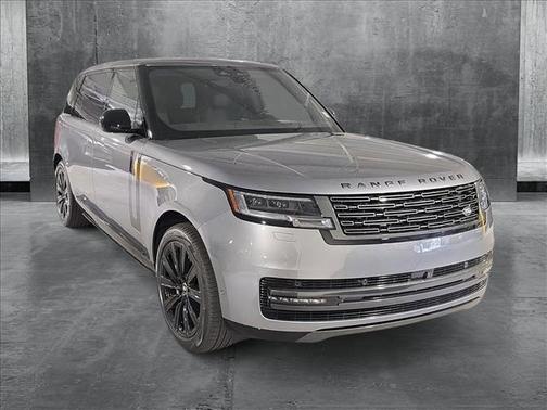 2025 Land Rover Range Rover P400 SE 7 Seat