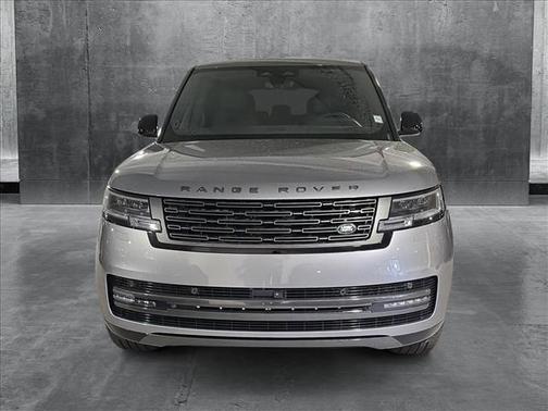 2025 Land Rover Range Rover P400 SE 7 Seat
