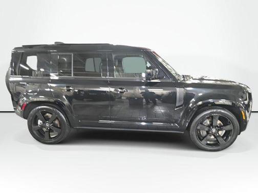 2023 Land Rover Defender 110 X-Dynamic SE