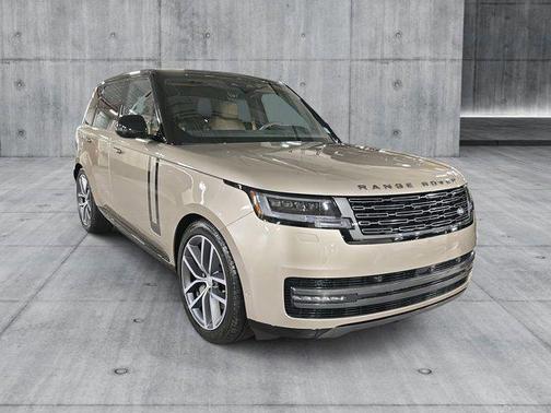 2025 Land Rover Range Rover P400 SE