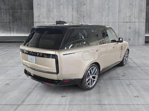 2025 Land Rover Range Rover P400 SE