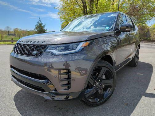2024 Land Rover Discovery P300 Dynamic SE
