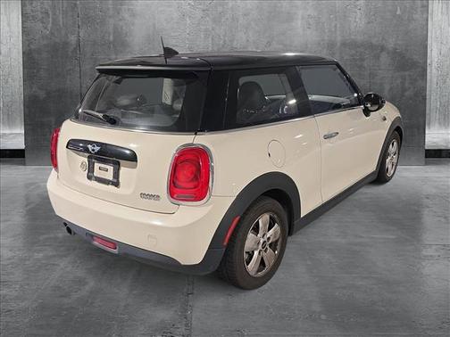 2017 MINI Hardtop Cooper