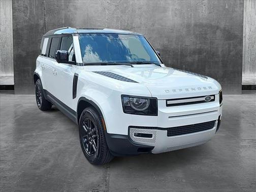 2025 Land Rover Defender 110 P300