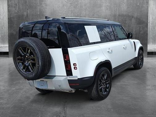 2025 Land Rover Defender 110 P300