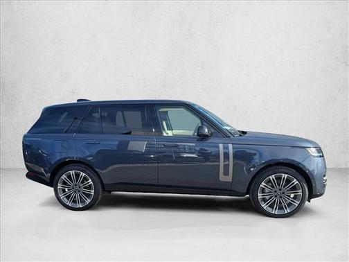 2025 Land Rover Range Rover P530 SE 7 Seat