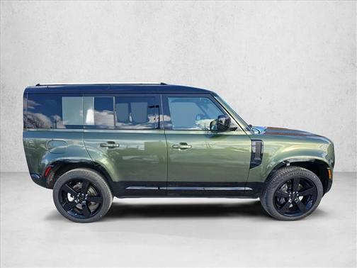 2026 Land Rover Defender P400 X-Dynamic SE