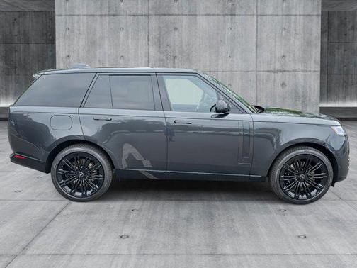 2025 Land Rover Range Rover P530 SE