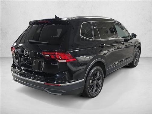 2024 Volkswagen Tiguan 2.0T SE 4MOTION