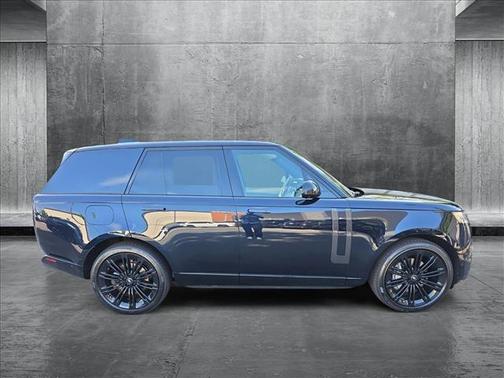 2025 Land Rover Range Rover P400 SE