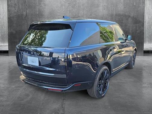 2025 Land Rover Range Rover P400 SE