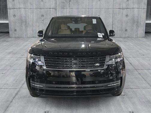 2025 Land Rover Range Rover P400 SE