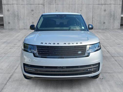 2025 Land Rover Range Rover P400 SE 7 Seat