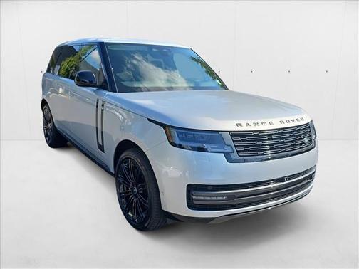 2025 Land Rover Range Rover P400 SE 7 Seat