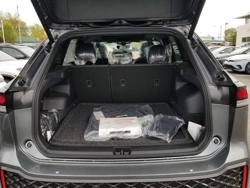 Platinum Gray Metallic 2026 Volkswagen Tiguan 2.0T SE R-Line Black