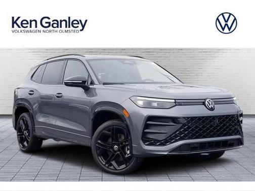 Platinum Gray Metallic 2026 Volkswagen Tiguan 2.0T SE R-Line Black