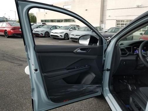 Gray 2026 Volkswagen Taos 1.5T SE Black