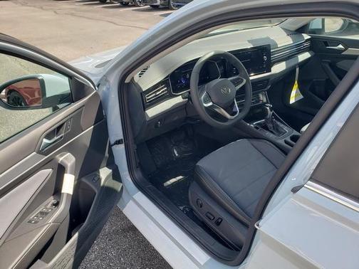 Gray 2026 Volkswagen Jetta 1.5T SE