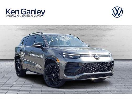 Platinum 2026 Volkswagen Tiguan 2.0T SE R-Line Black