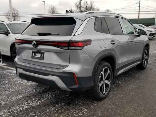 Pyrite Silver Metallic 2026 Volkswagen Tiguan 2.0T SE