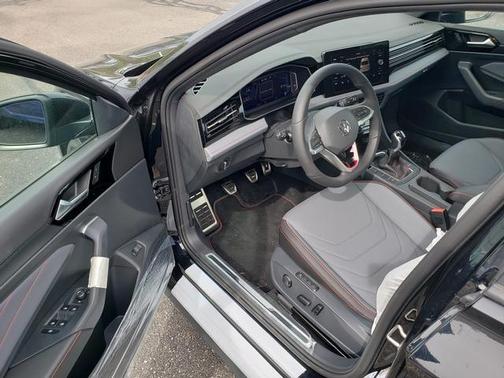 Deep Black Pearl 2026 Volkswagen Jetta GLI 2.0T Autobahn