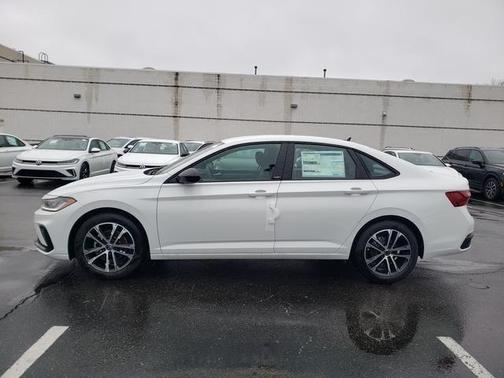 Pure White 2026 Volkswagen Jetta 1.5T Sport