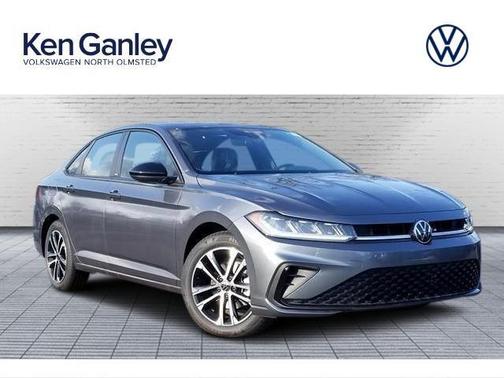 Platinum Gray Metallic 2026 Volkswagen Jetta 1.5T Sport