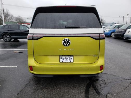 Pomelo Yellow Metallic - Candy White 2025 Volkswagen ID. Buzz 1st Edition