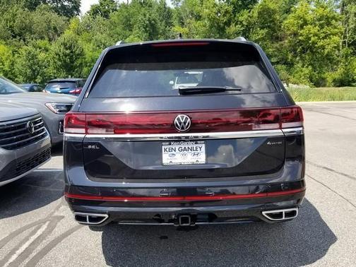 Black 2026 Volkswagen Atlas 2.0T SEL Premium R-Line