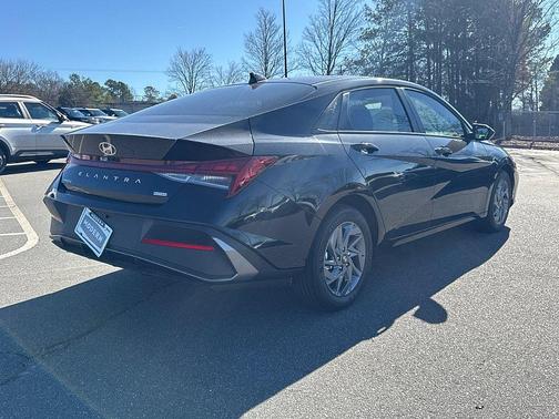 2026 Hyundai ELANTRA HEV Blue