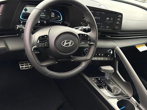 2026 Hyundai ELANTRA SEL