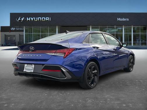 2026 Hyundai ELANTRA SEL